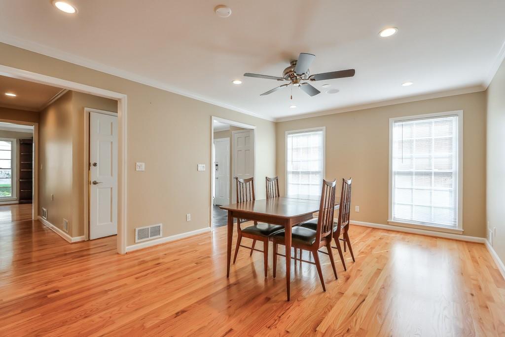 2404 Riverglenn Circle