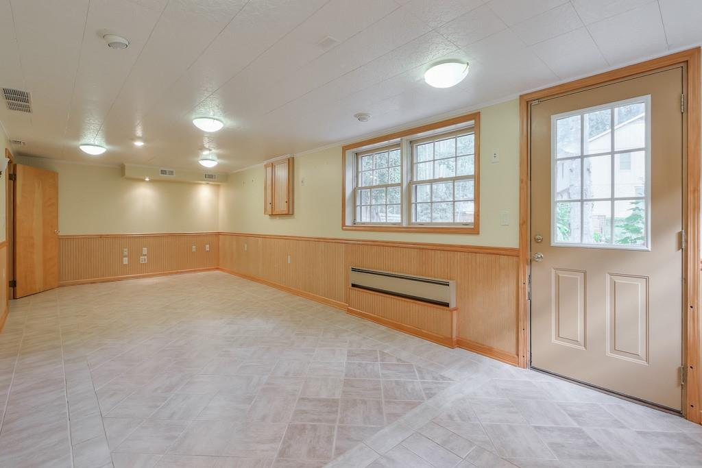 2404 Riverglenn Circle