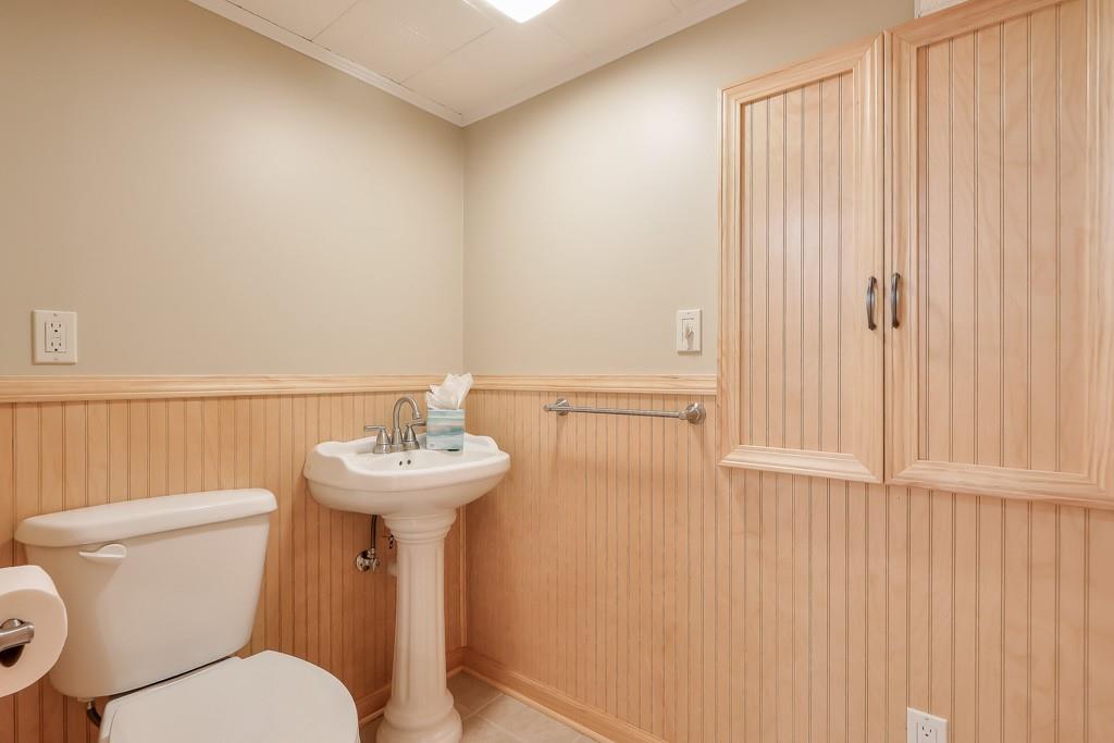 2404 Riverglenn Circle