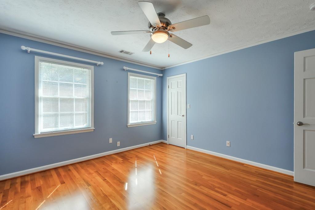 2404 Riverglenn Circle