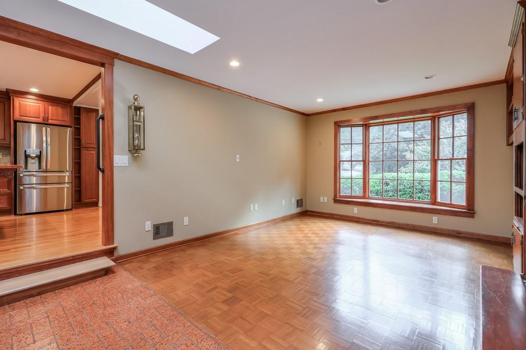 2404 Riverglenn Circle