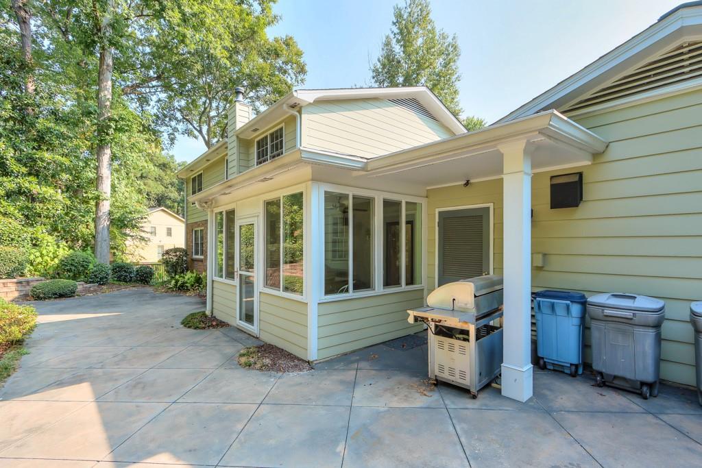 2404 Riverglenn Circle