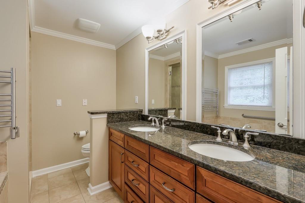 2404 Riverglenn Circle