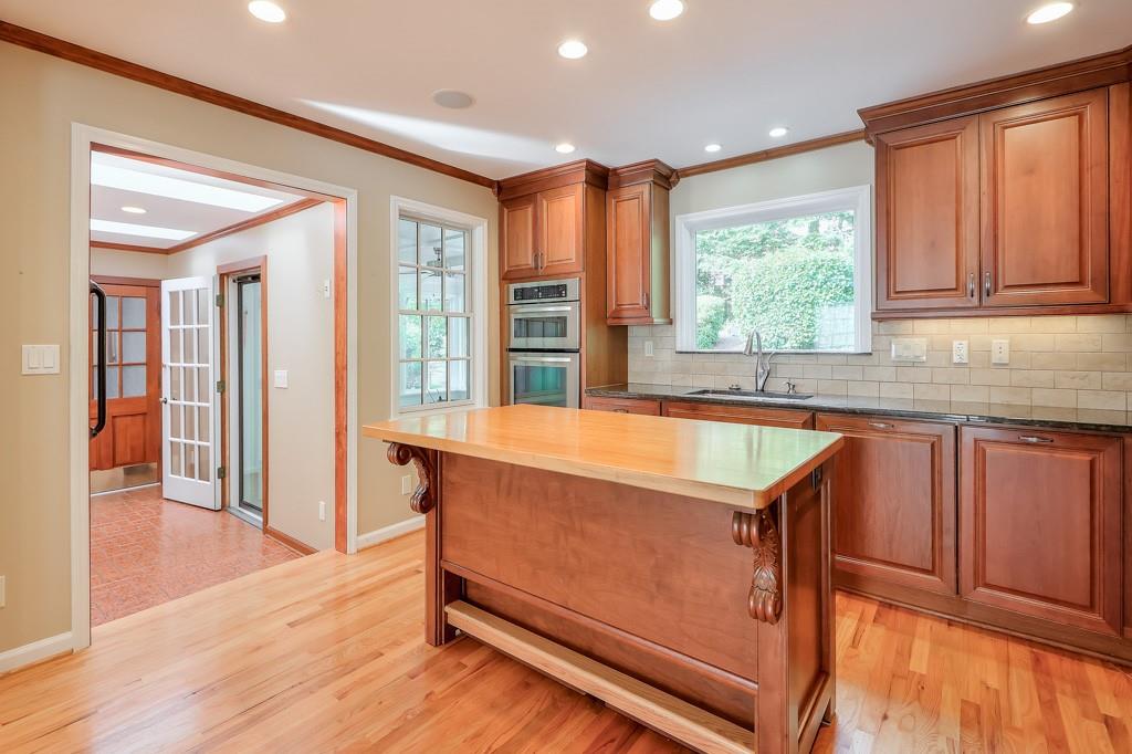 2404 Riverglenn Circle