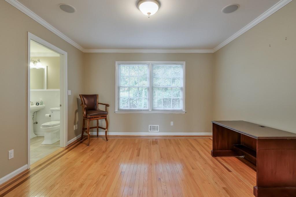 2404 Riverglenn Circle