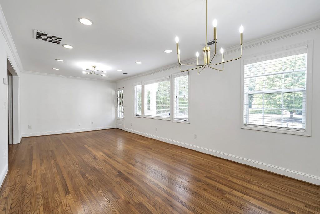 2949 Surrey Lane