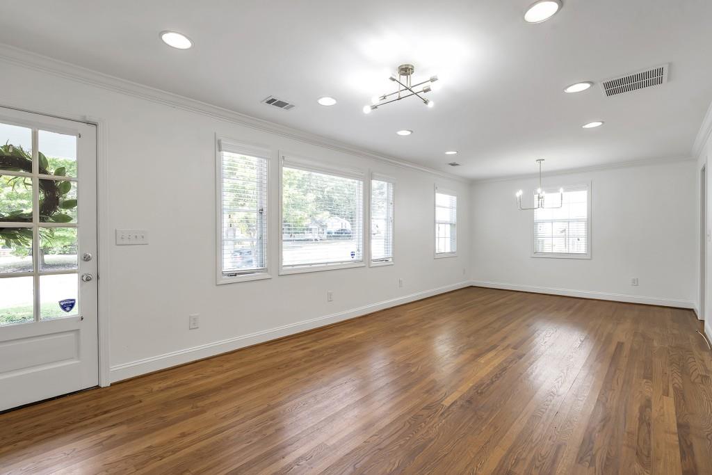 2949 Surrey Lane