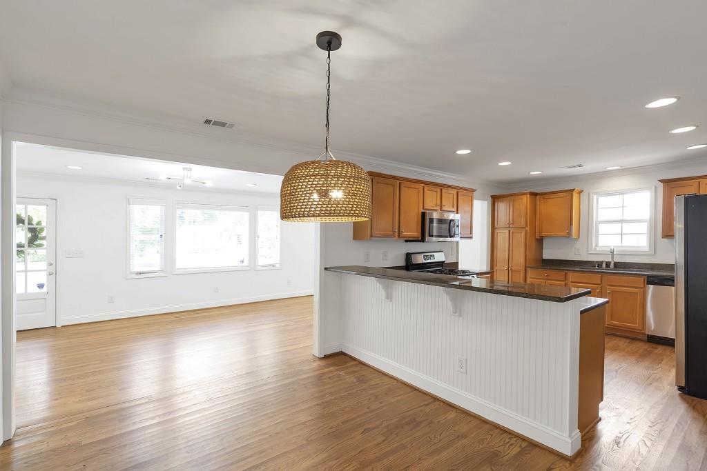 2949 Surrey Lane