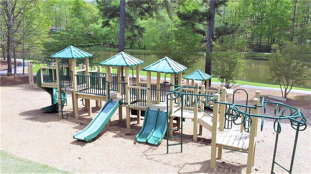 2565 Old Orchard Trail