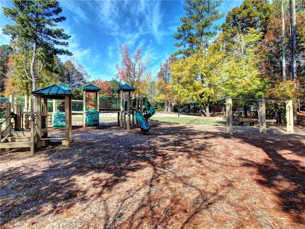 2565 Old Orchard Trail