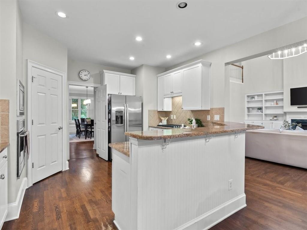 230 Windsor Gate Cove