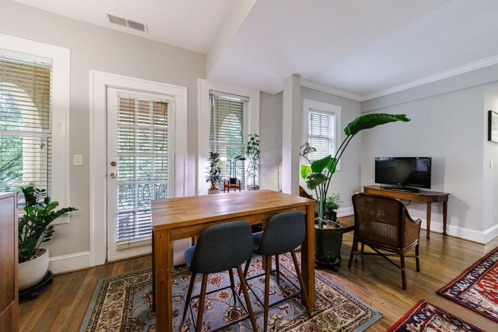 2855 Peachtree Road Unit 208