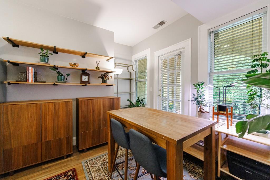 2855 Peachtree Road Unit 208