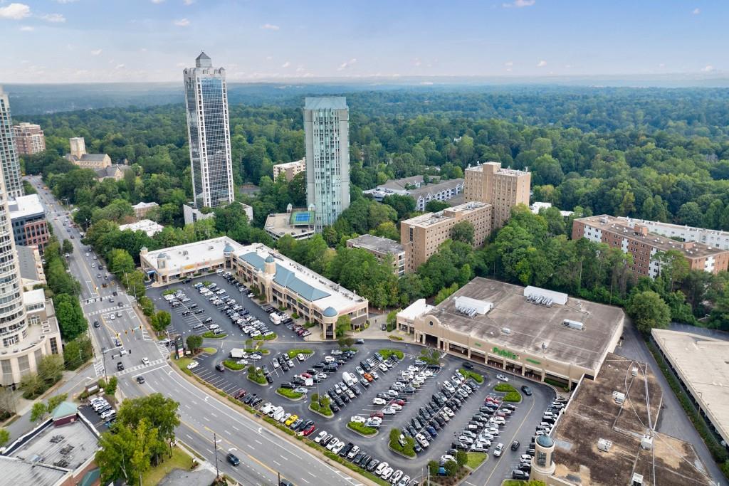 2855 Peachtree Road Unit 208