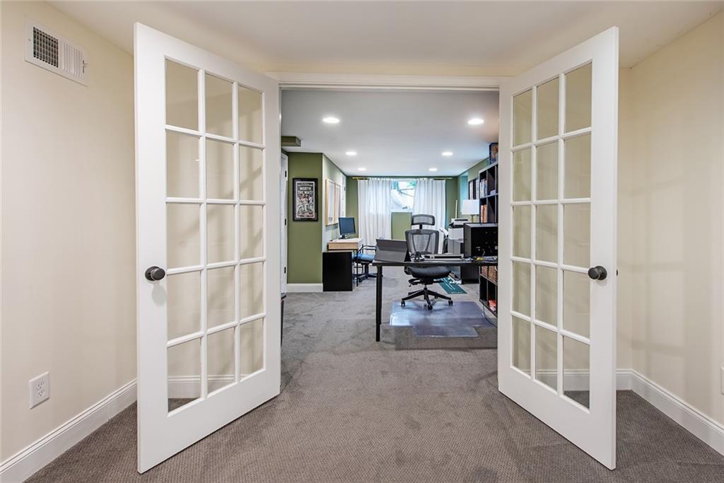 450 Windsor Parkway