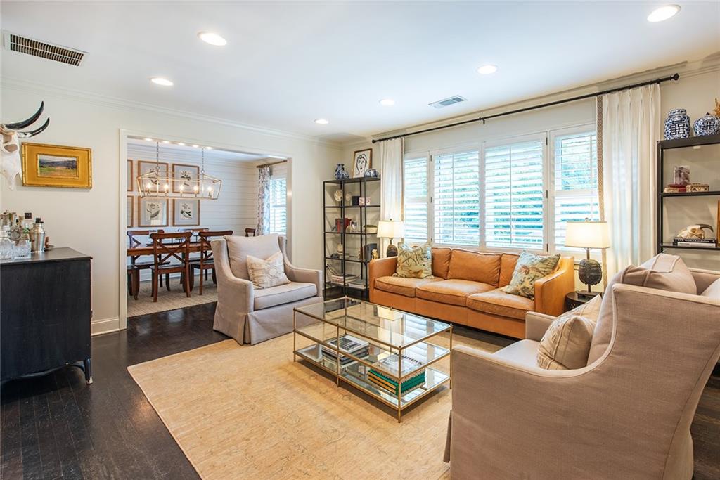 450 Windsor Parkway