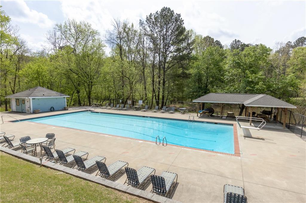 3282 Mitsy Forest Way NE