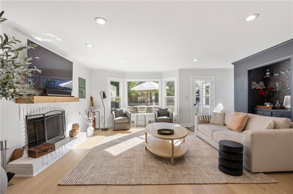 3203 Woolbridge Lane