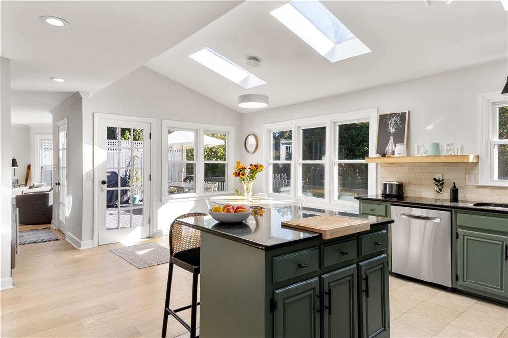 3203 Woolbridge Lane
