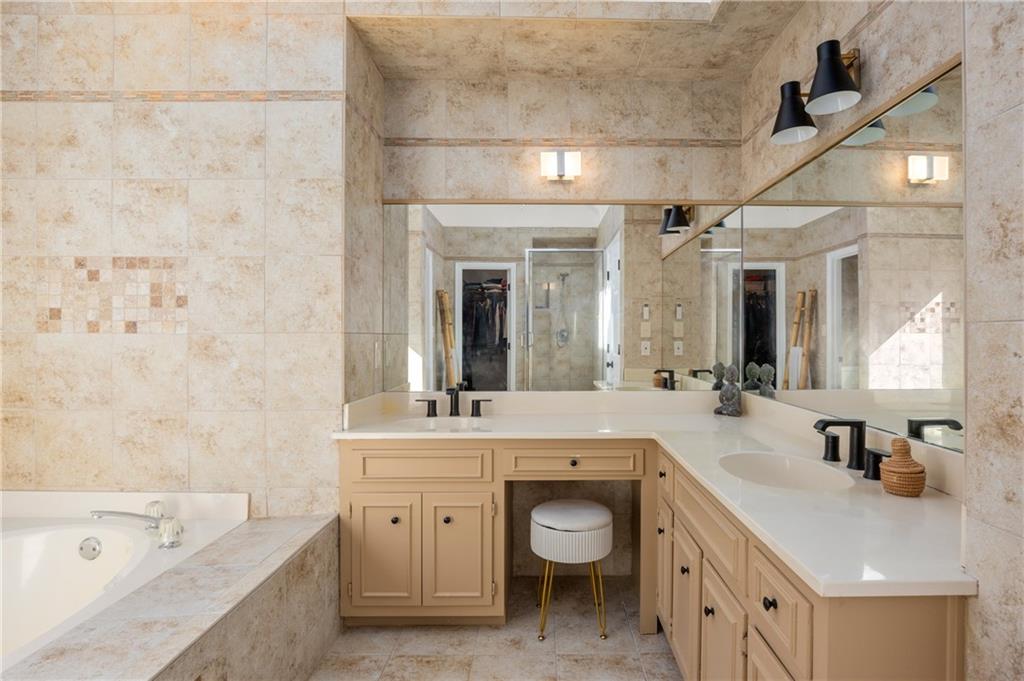 3203 Woolbridge Lane