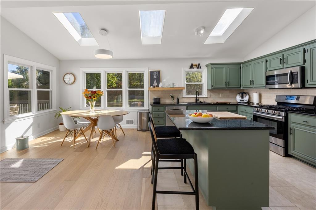 3203 Woolbridge Lane