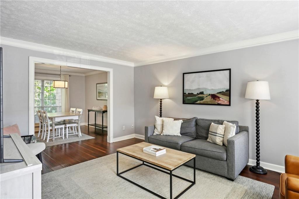 11 Independence Place NW