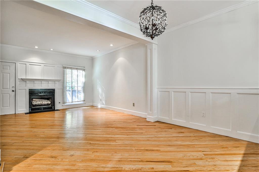 670 Park Village Drive NE