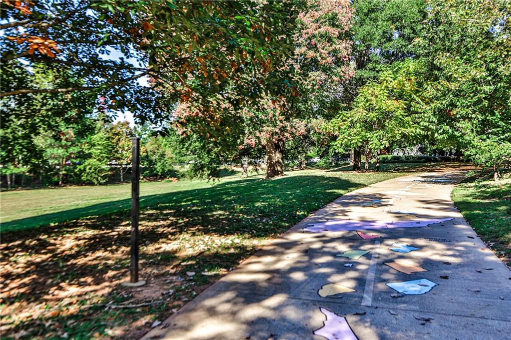 670 Park Village Drive NE