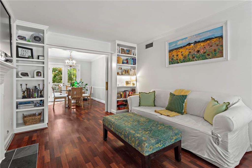 1114 Morningside Place NE