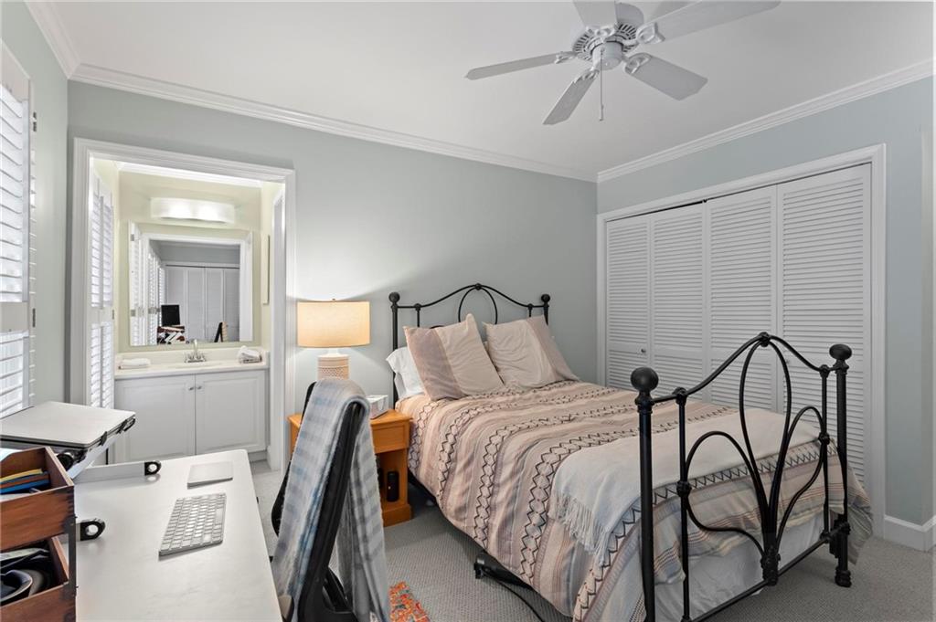 1114 Morningside Place NE