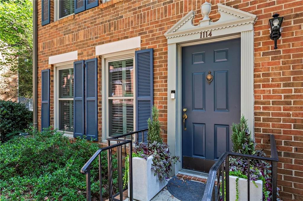 1114 Morningside Place NE