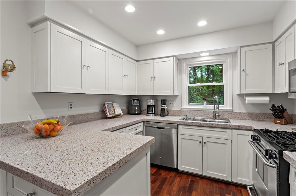1114 Morningside Place NE