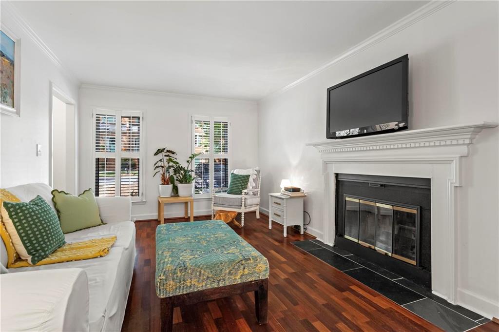 1114 Morningside Place NE