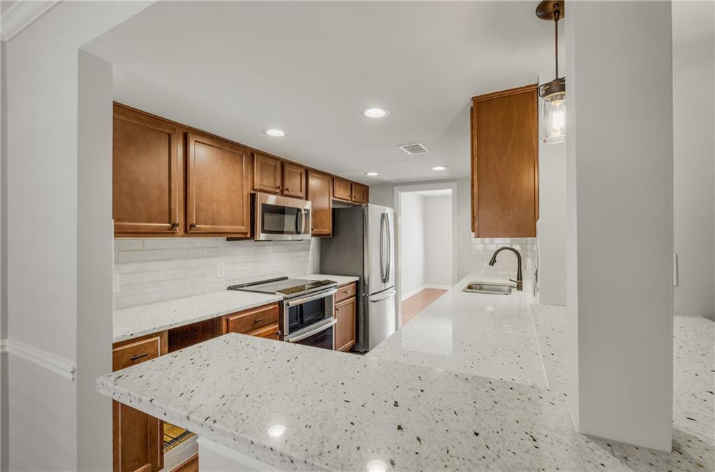 21 Ivy Gates NE