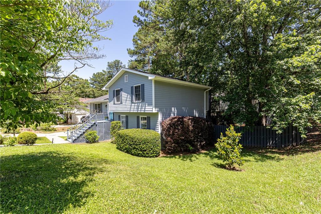 605 Westchester Circle SW