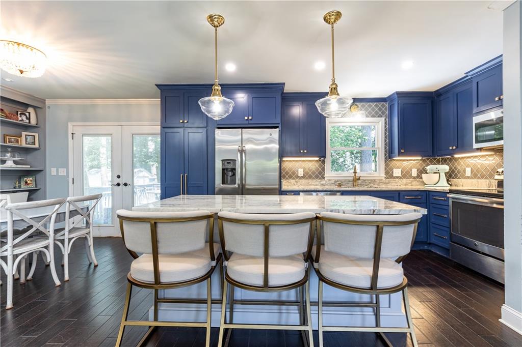 605 Westchester Circle SW