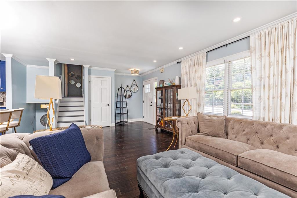 605 Westchester Circle SW
