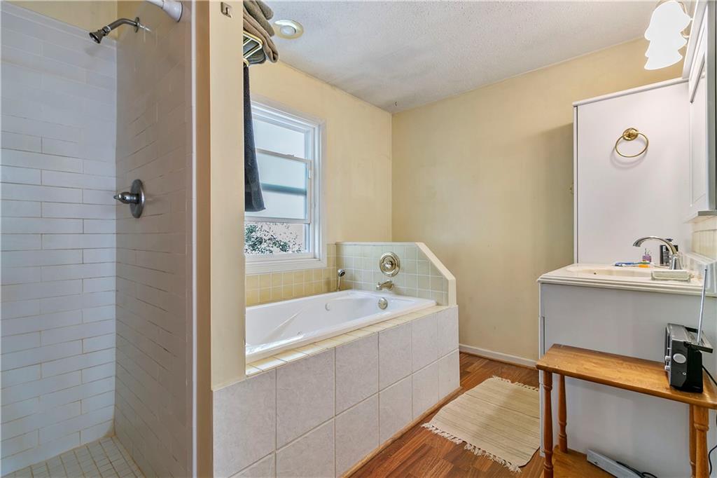 1510 Oakwood Drive