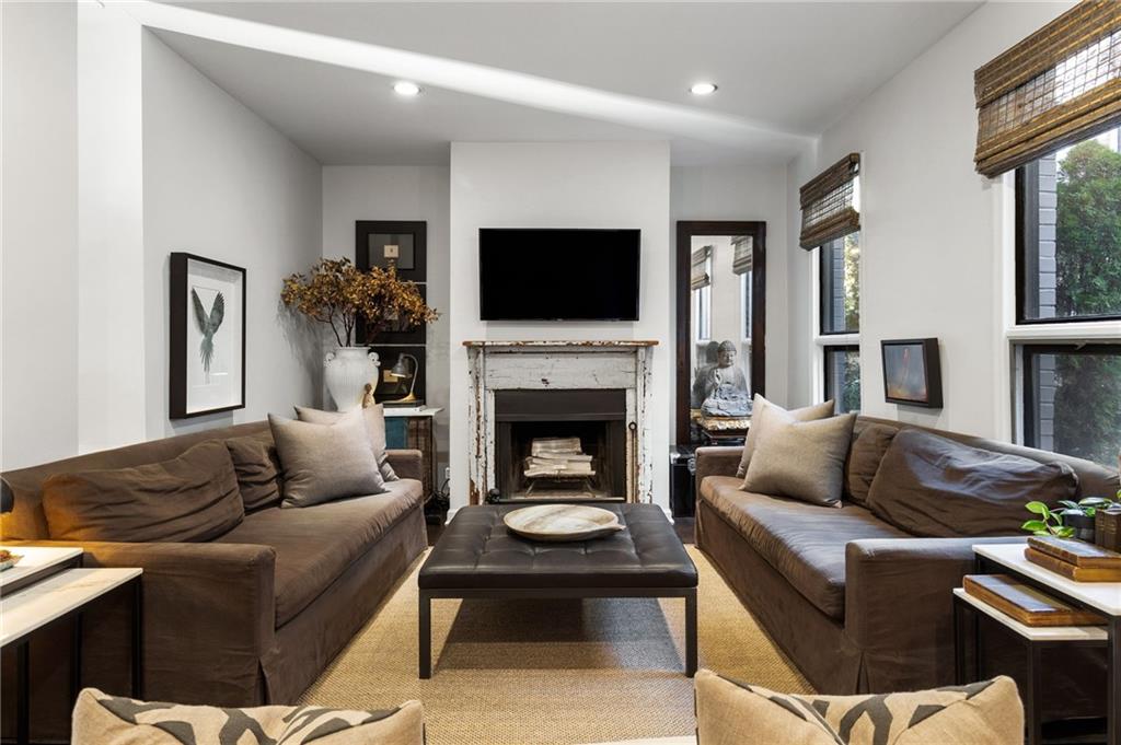 383 6th Street NE Unit 7
