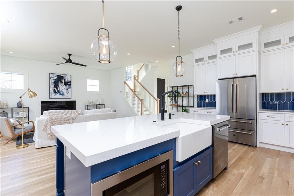 1099 Palafox Drive