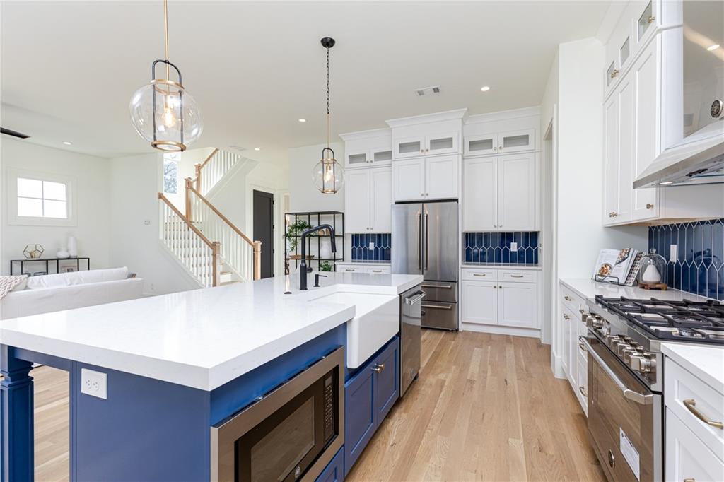 1099 Palafox Drive