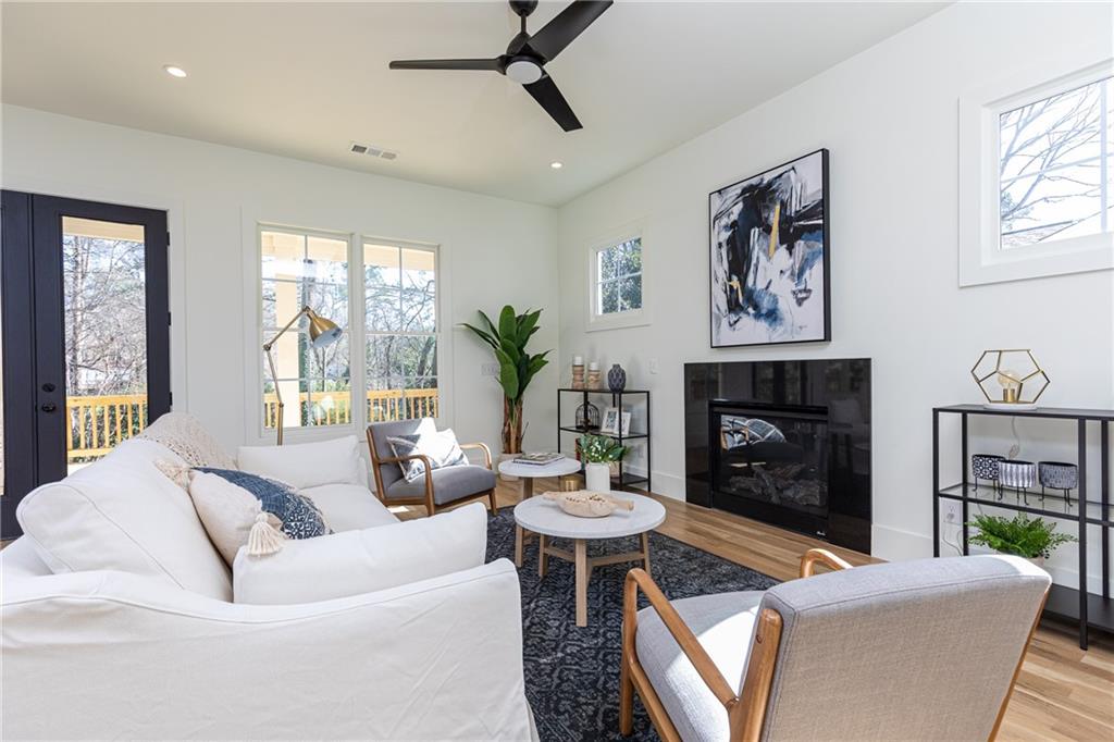 1099 Palafox Drive