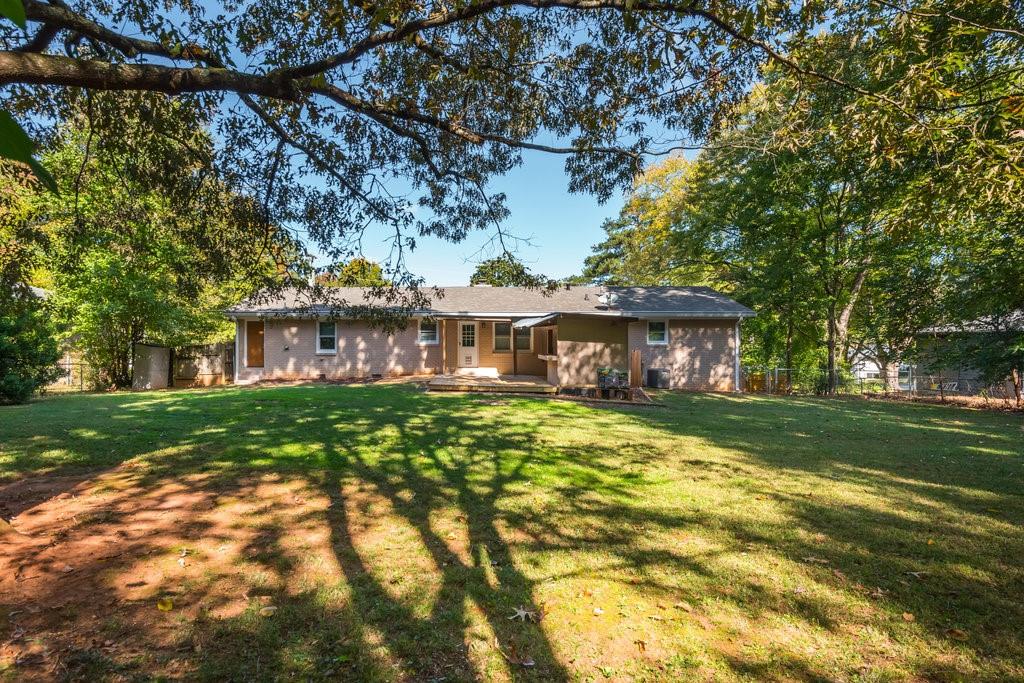 1800 Kinridge Road