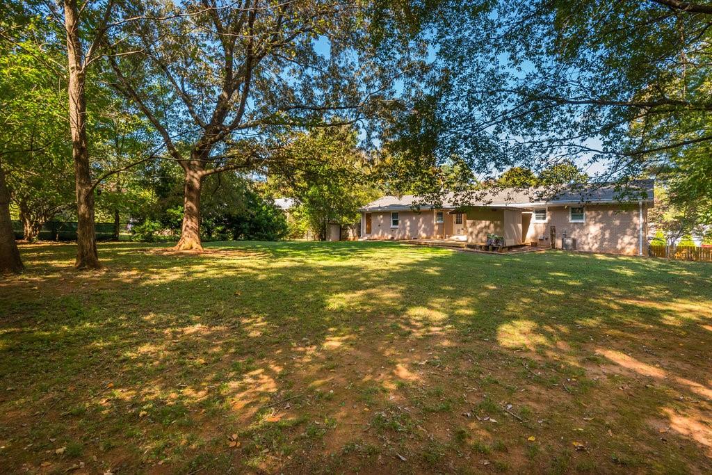 1800 Kinridge Road