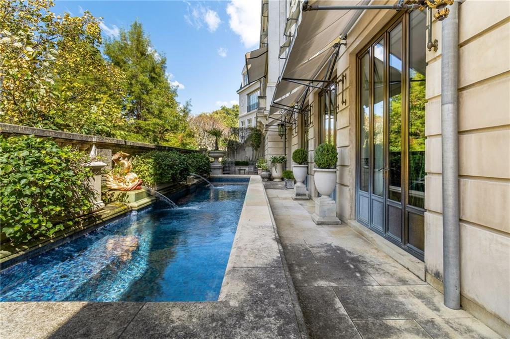 2288 Peachtree Road NW Unit 6