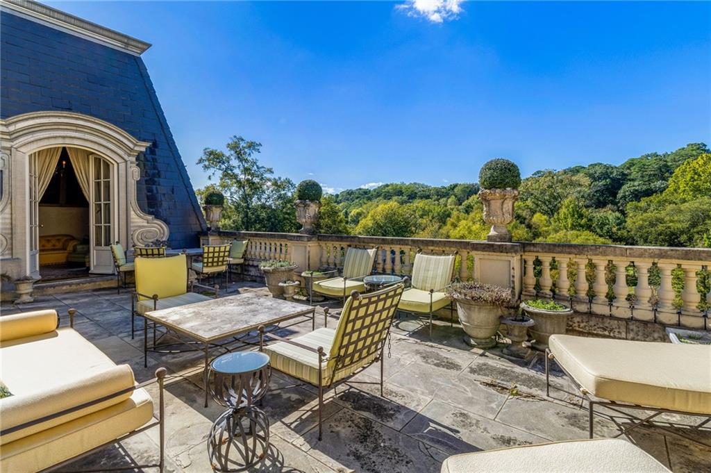 2288 Peachtree Road NW Unit 6