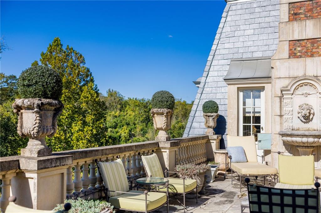 2288 Peachtree Road NW Unit 6