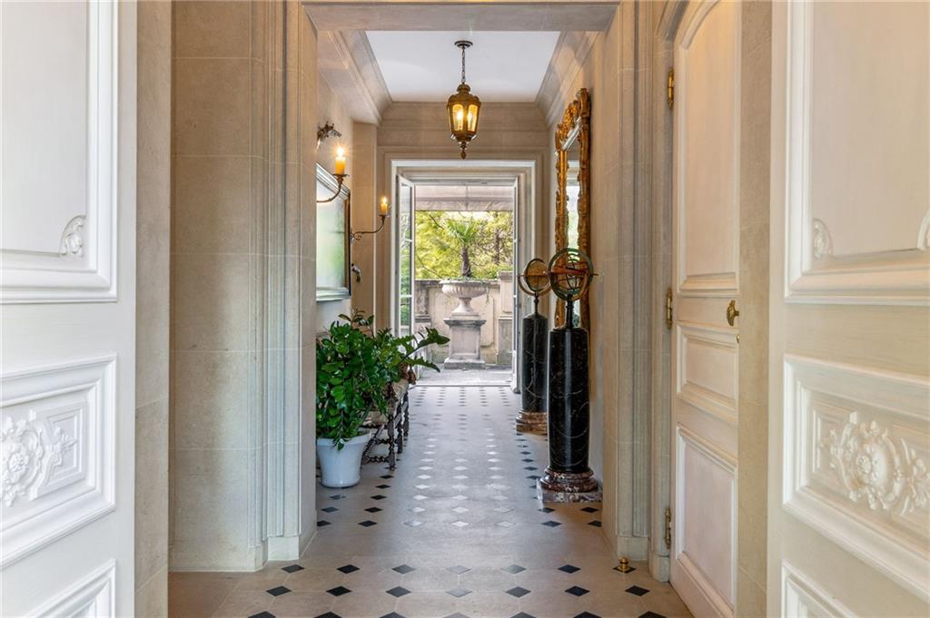 2288 Peachtree Road NW Unit 6