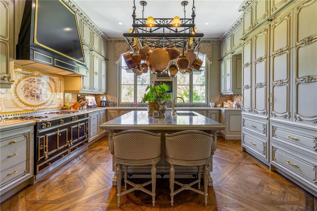 2288 Peachtree Road NW Unit 6