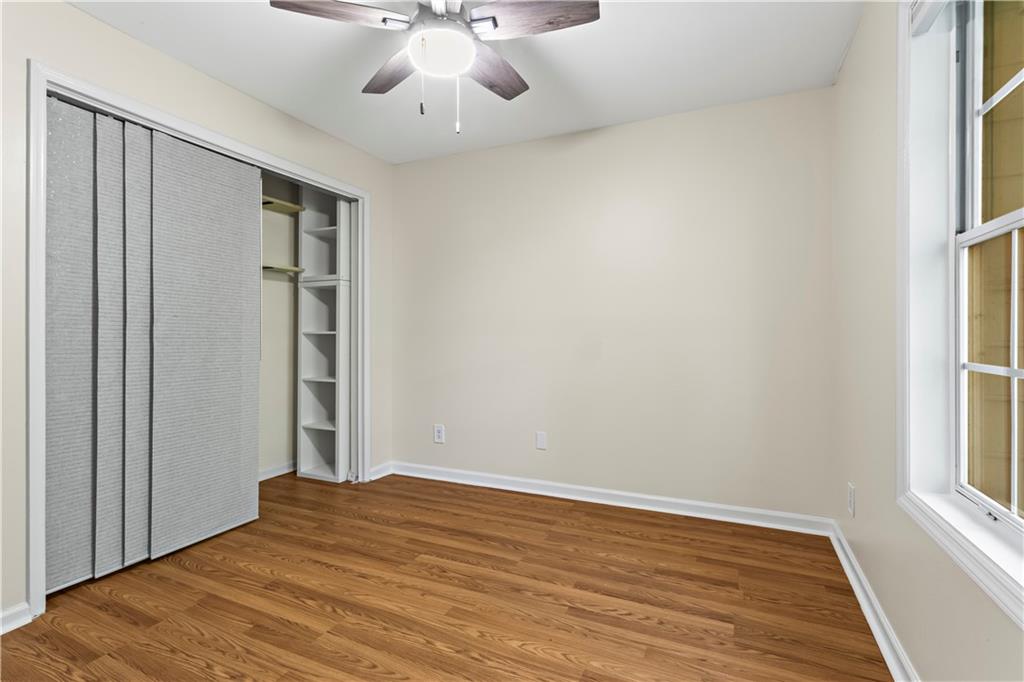 1498 Oakridge Court